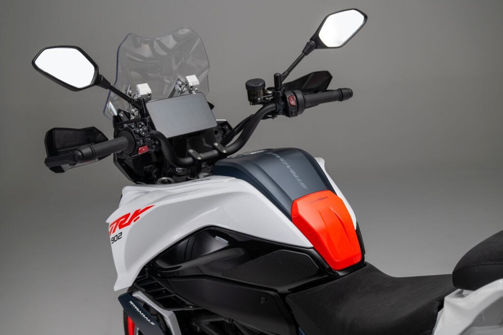 Benelli TRK 902 Stradale